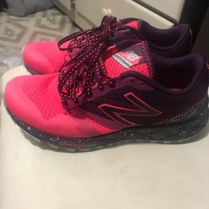 Bright pink Nee Balance sneakers